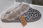 Grey leopard Slippers